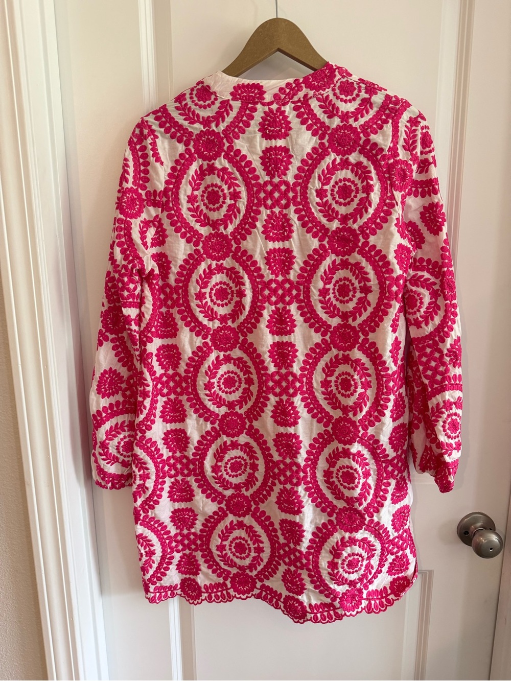 SUNDAY MARKET EMBROIDERED TUNIC DRESS IN HOT PINK - Picture 12 of 12